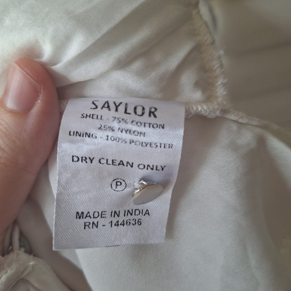 Saylor Elegant White Lace V-Neck Romper - Picture 8 of 8